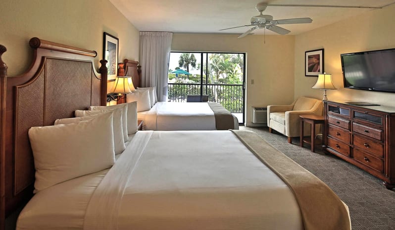 Sanibel Inn - Top Floor Queen